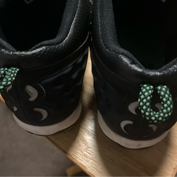 Under Armour Black Athletic cleats - Picture 8 of 10